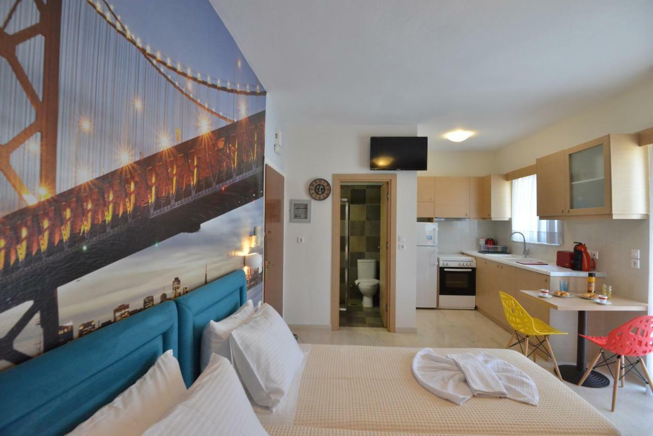 Christina'S Luxury Apartment 레팀노 외부 사진