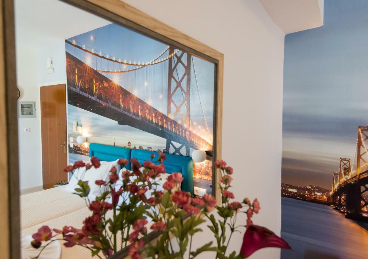 Christina'S Luxury Apartment 레팀노 외부 사진